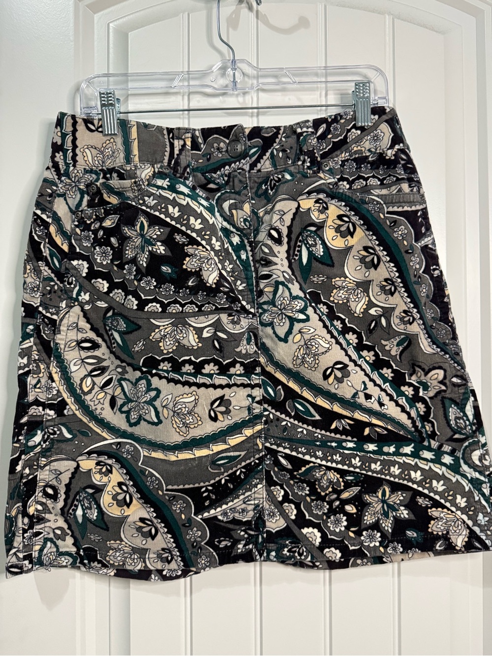 Ann Taylor Paisley Mini Skirt in Black, Cream and Teal size 8